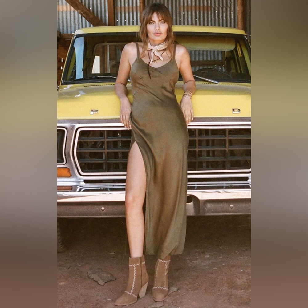 BNWT Spell and the gypsy cabin love slip dress M
